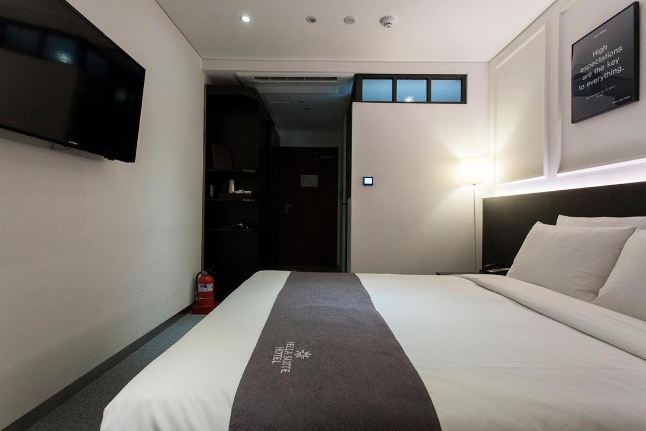 Vella Suite Hotel Suwon Exterior foto